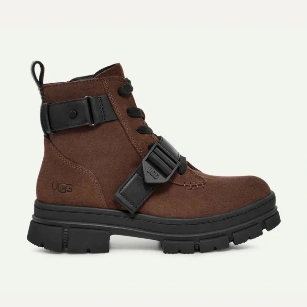 UGG Ashton Lace Up Brown Suede lace up boots size US size 9 women waterproof